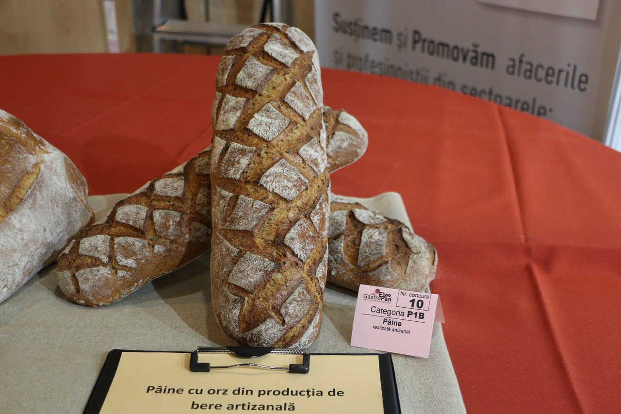 Locul III: Mons Mellis, Hărman Image